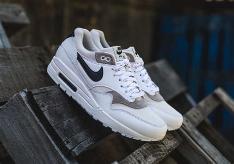 Nike Air Max 87 shoes